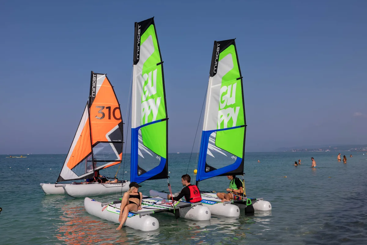 MiniCat Guppy i MiniCat 310 Sport porównanie małych katamaranów pompowanych