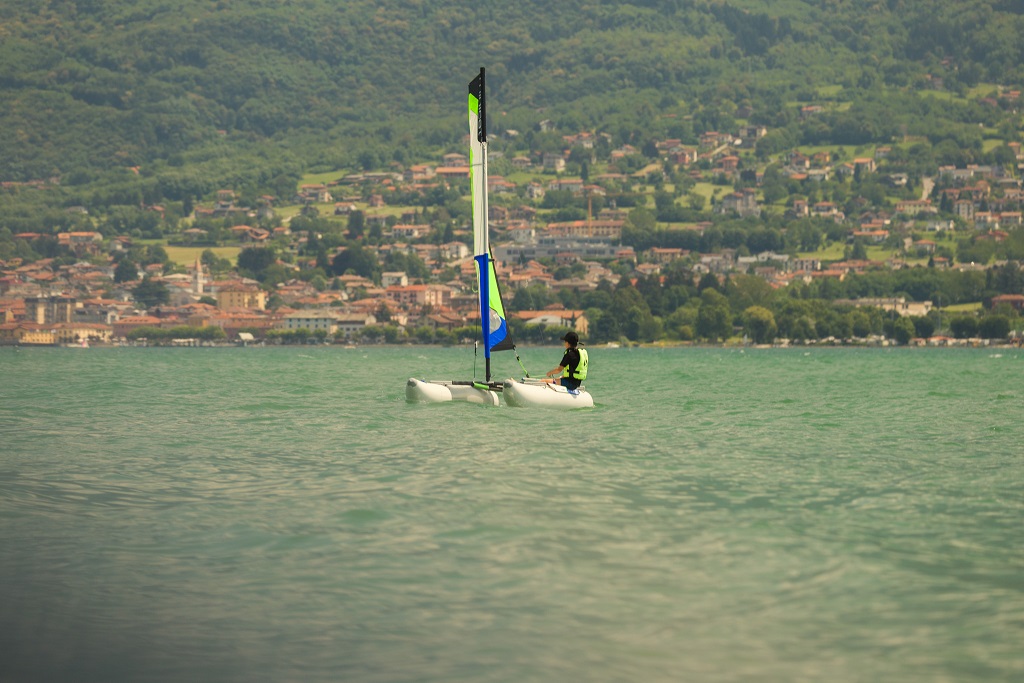 a MiniCat Como 470